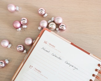 A calendar marked with daily reward icons glowing on each date.